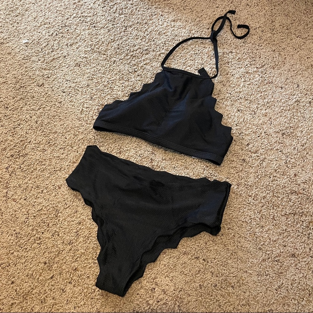 Small cupshe bikini set